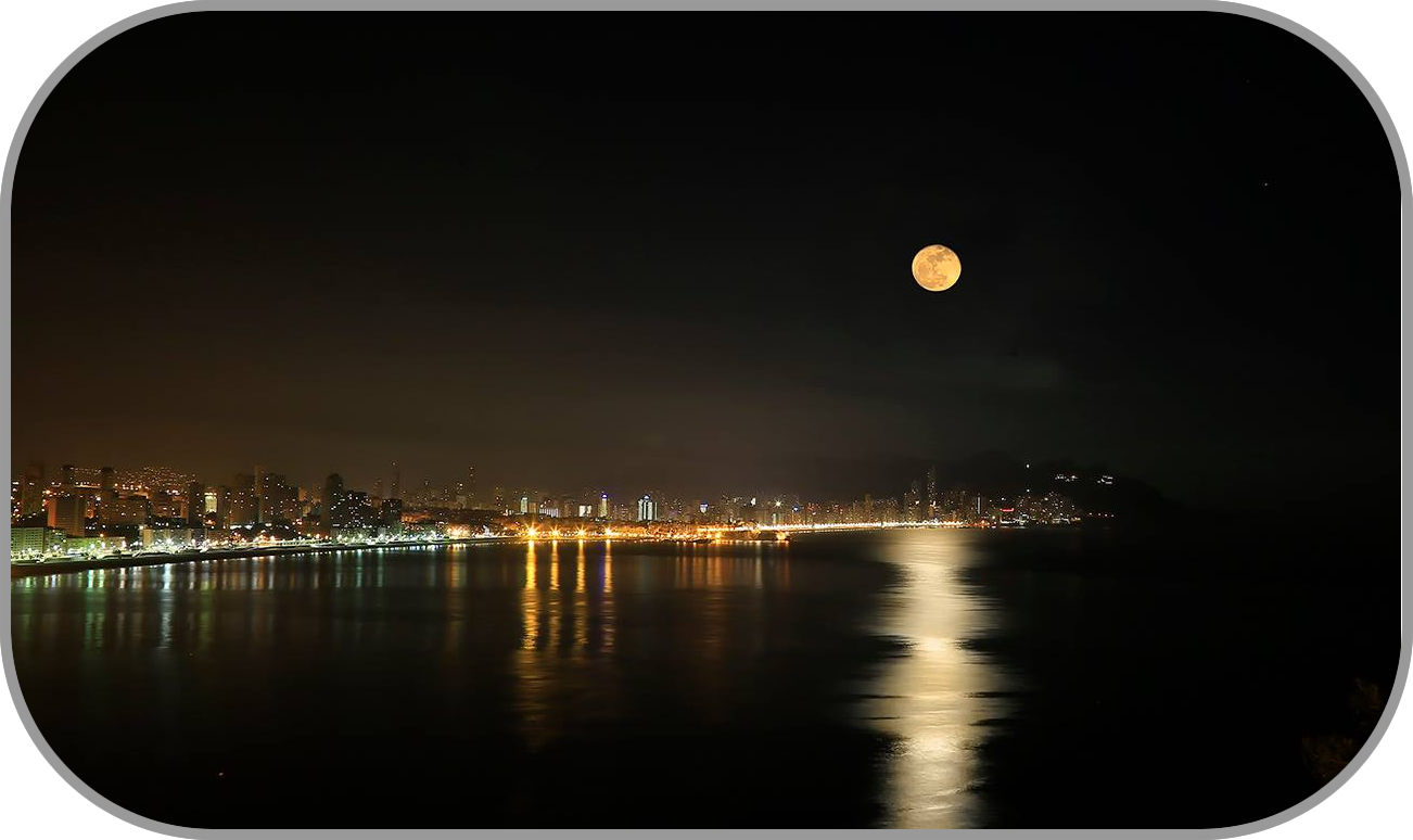 Moon over Benidorm web